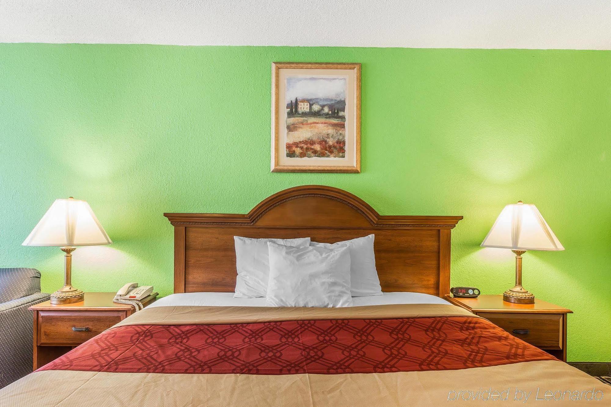 Econo Lodge Douglas Exteriör bild