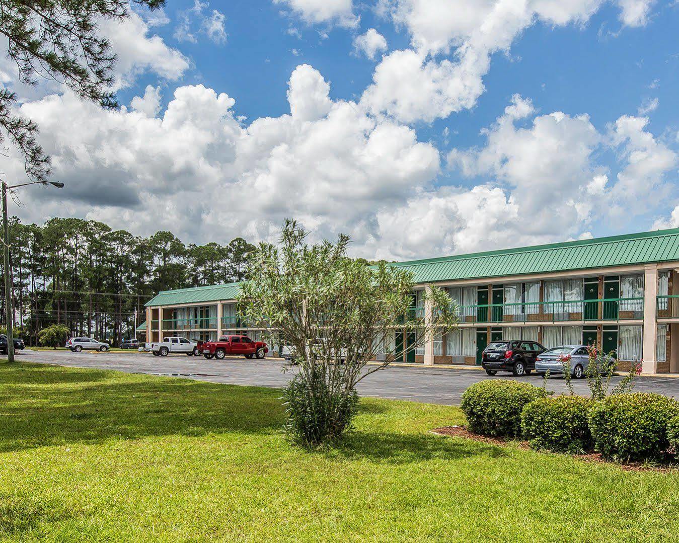 Econo Lodge Douglas Exteriör bild
