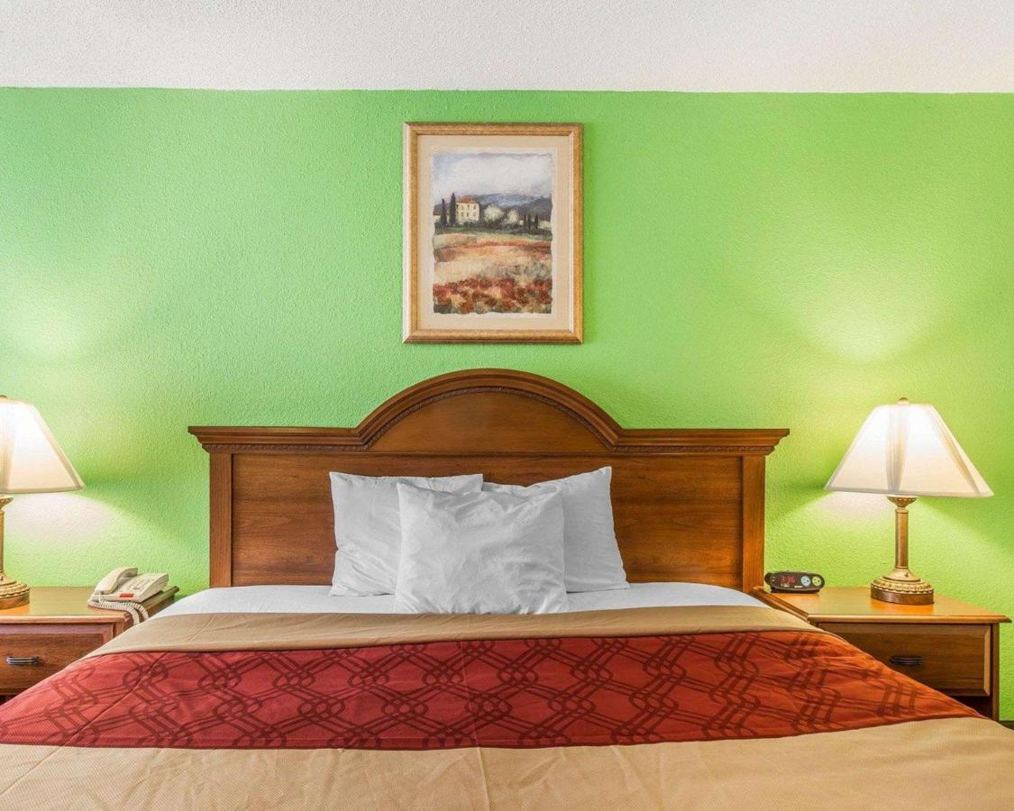 Econo Lodge Douglas Exteriör bild